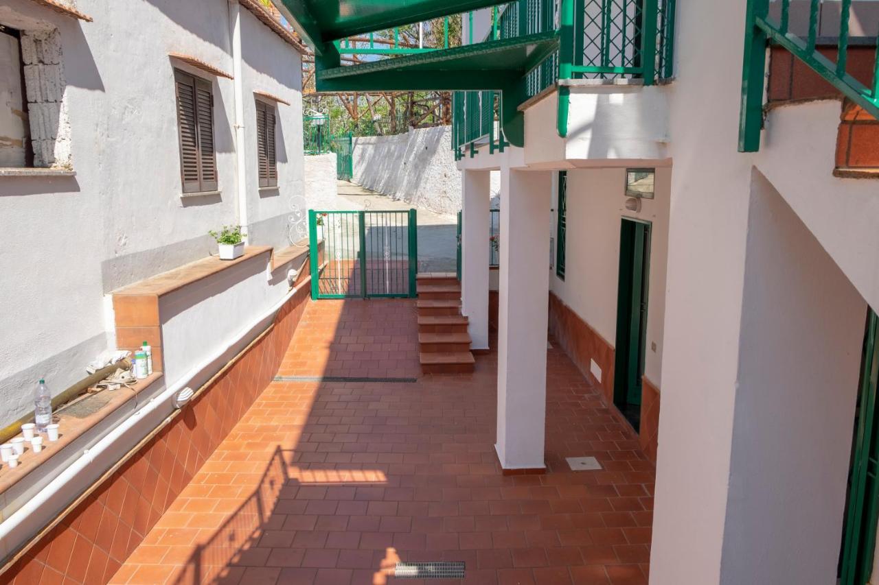 B&B Casa Vacanza Cioffi ヴィーコ・エクエンセ エクステリア 写真
